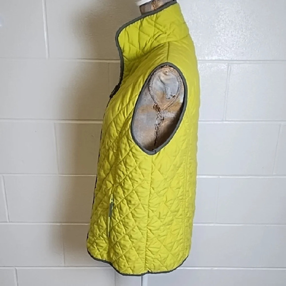 Vibrant Soft Sueded Fabric Yellow Green Quilted Vest Sip Pockets Dble Zip - Picture 2 of 13